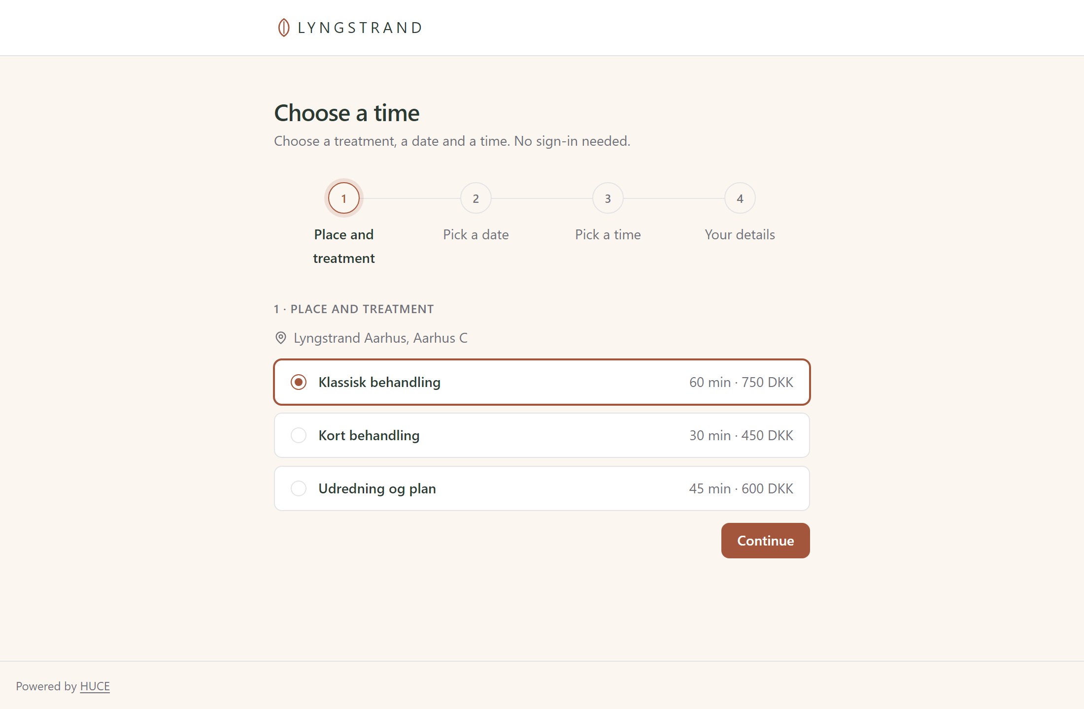 The first step of the booking page: the clinic's address and three treatments with duration and price, each with a radio button.